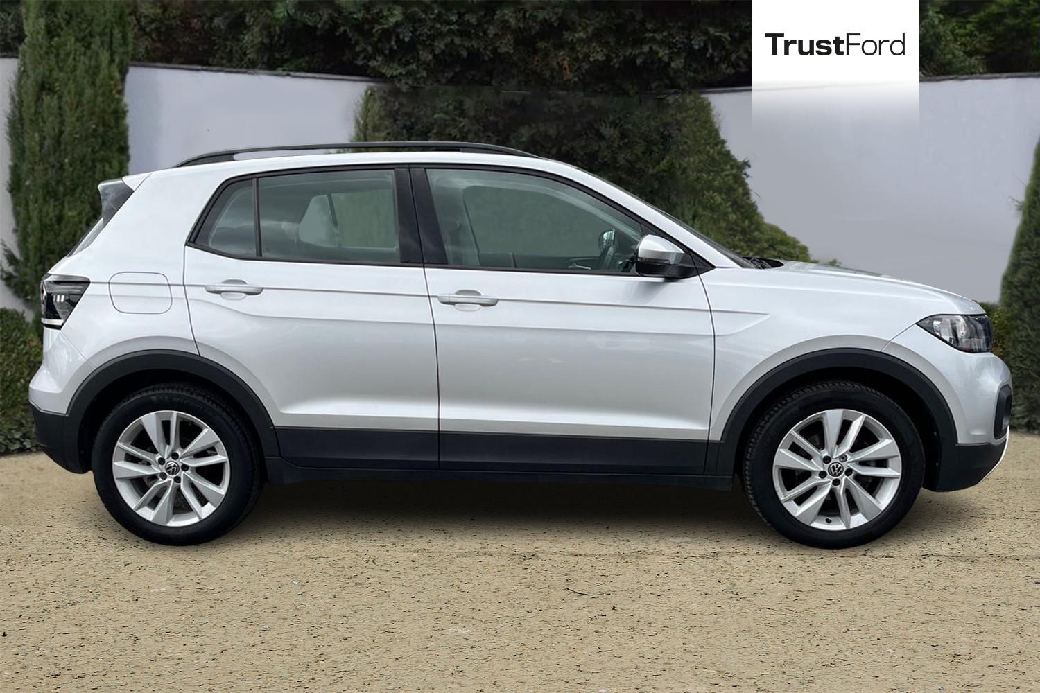 Volkswagen T-CROSS Photo 2