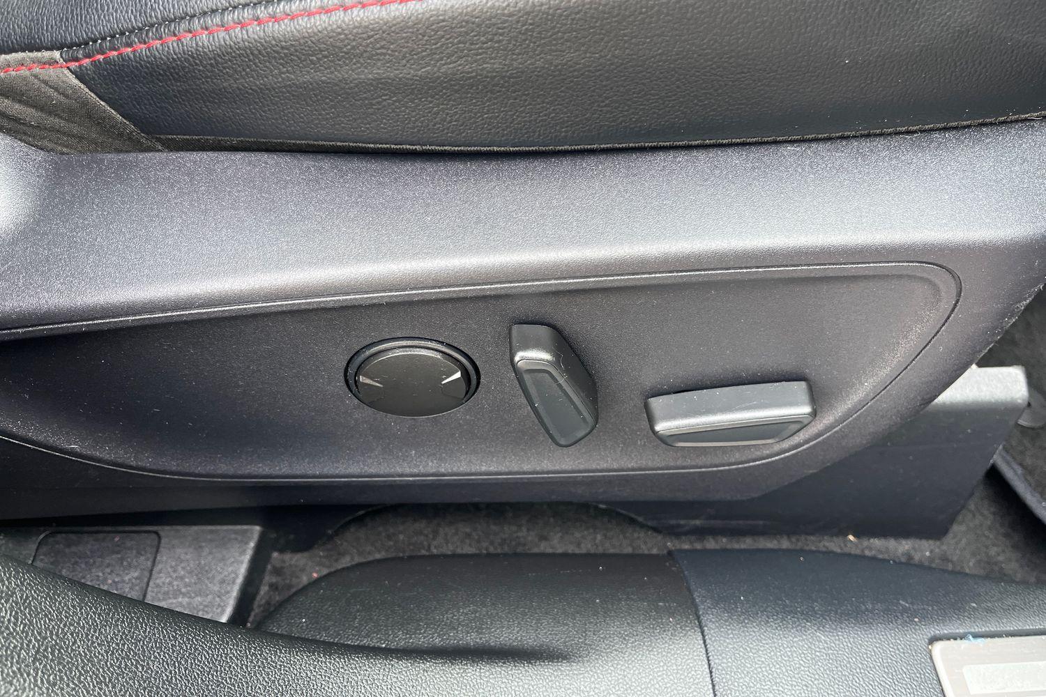 Ford KUGA Photo 38