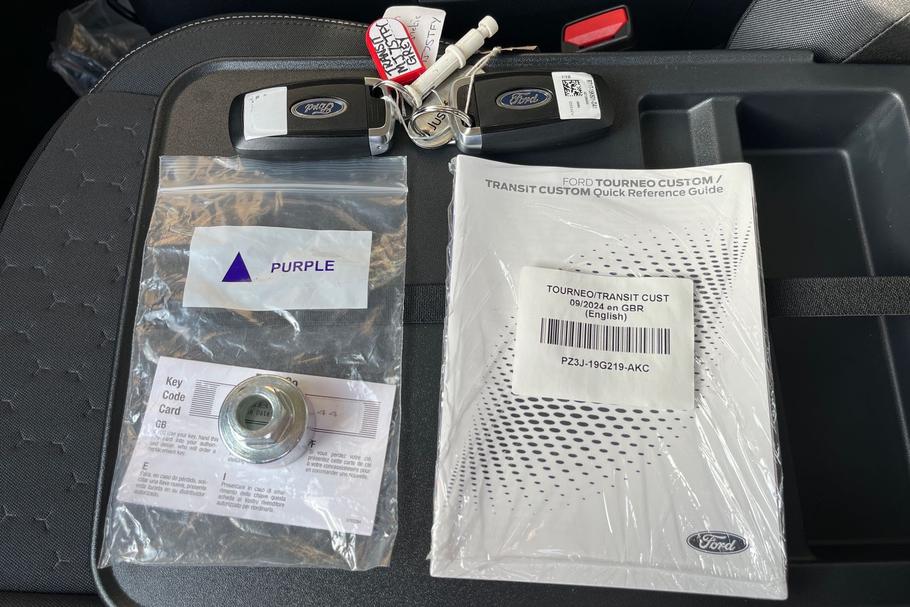 Used FORD TRANSIT CUSTOM MJ75TFY 32