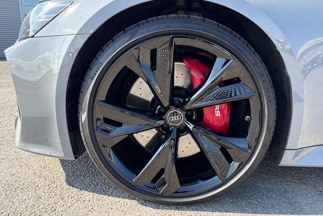 Audi RS7 Photo 32
