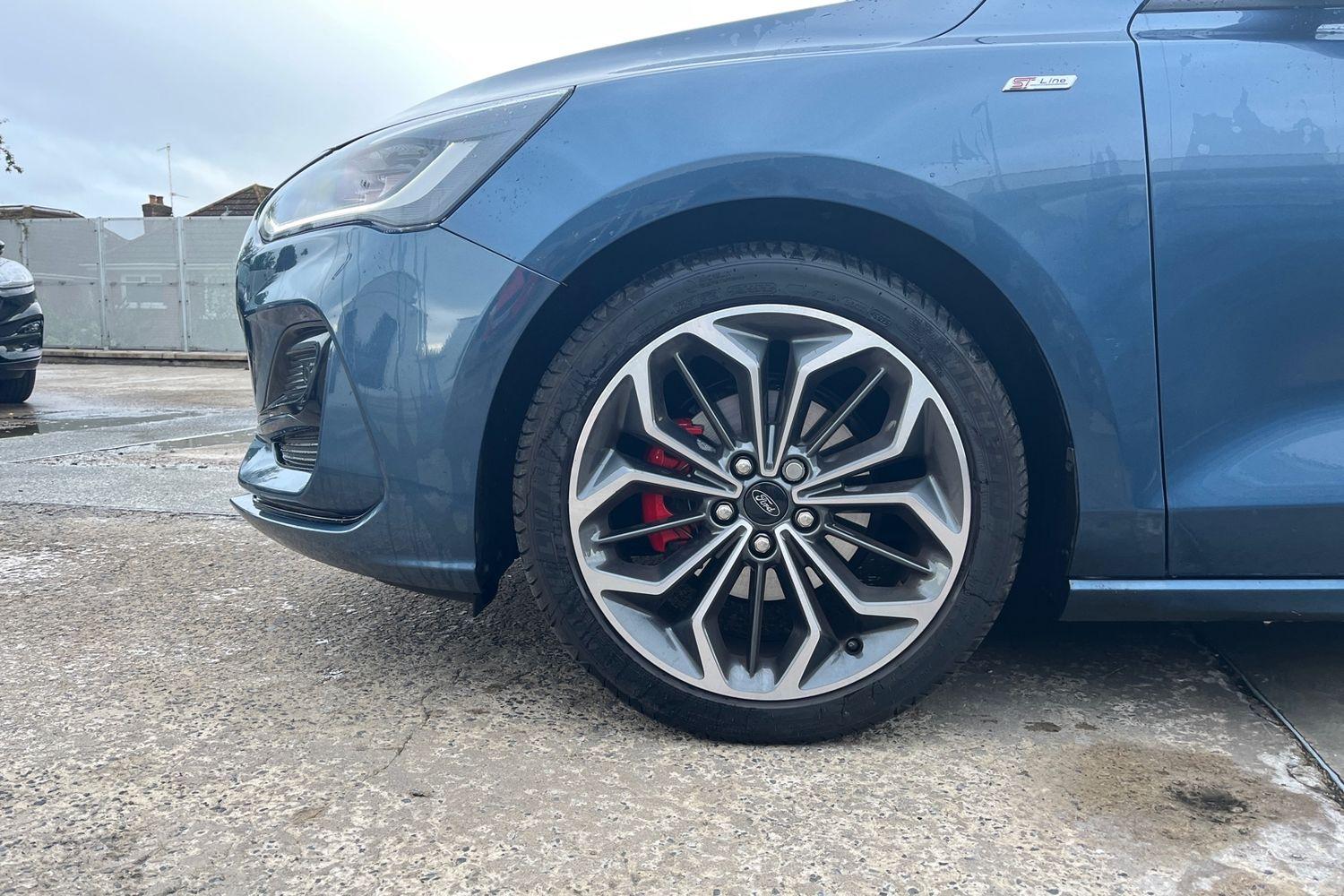 Ford FOCUS Photo 7