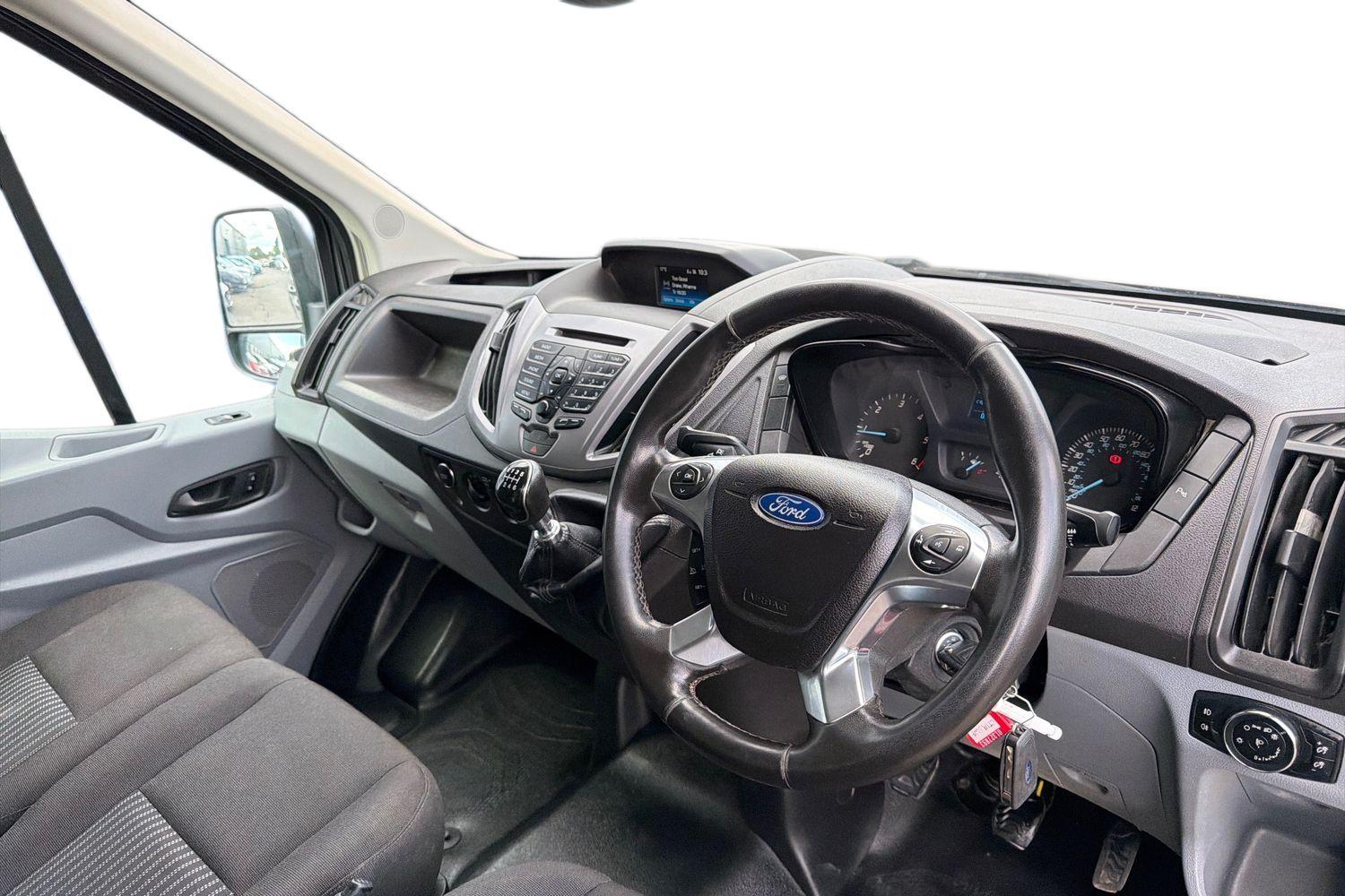 Ford Transit Photo 13
