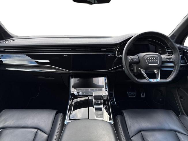 AUDI Q7 Photo 10