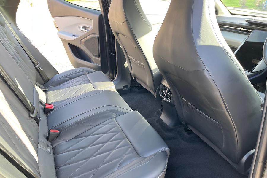 Ford EXPLORER Photo autoimg-6f294c11180995338d5286d2ad0f21366137d832.jpg