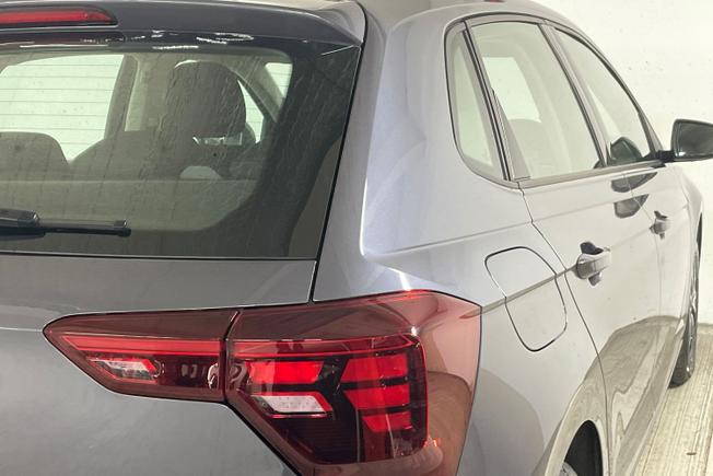 VOLKSWAGEN Polo Photo 28