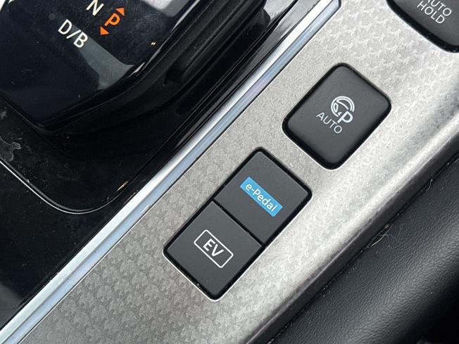 NISSAN Qashqai Photo 28