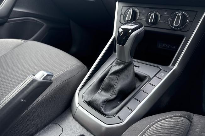 VOLKSWAGEN Polo Photo 23