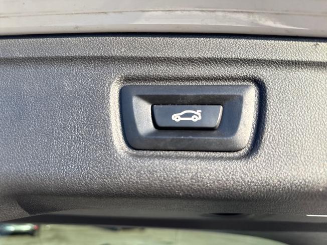 BMW 3 Series Photo 24