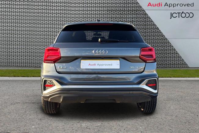 AUDI Q2 Photo 8