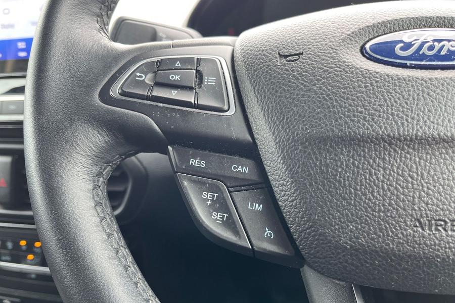 Ford ECOSPORT Photo autoimg-6f383127f281d2e7662f4b04dfbd35eacafc5913.jpg