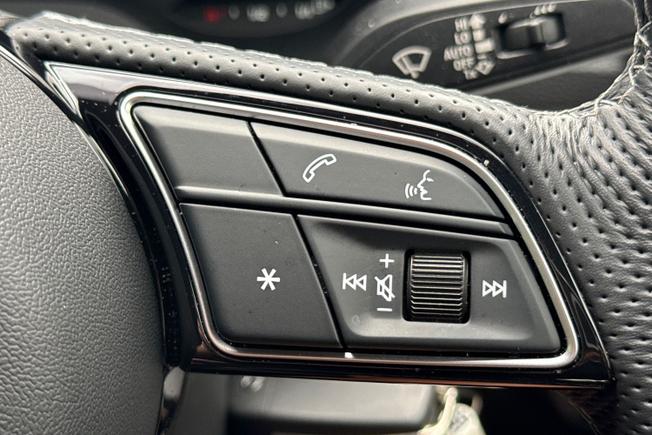 Audi Q2 Photo 17