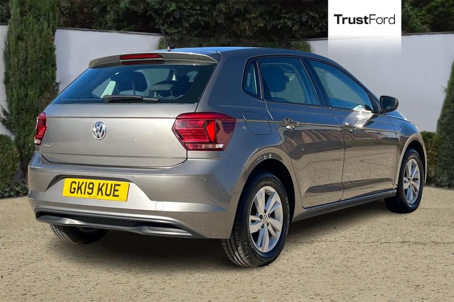 Volkswagen Polo Photo autoimg-6f3e1e45f5ba812bdfeeafe46eeae252f877107e.jpg