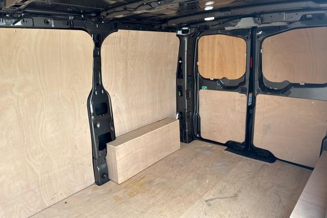 VOLKSWAGEN Transporter Photo 9