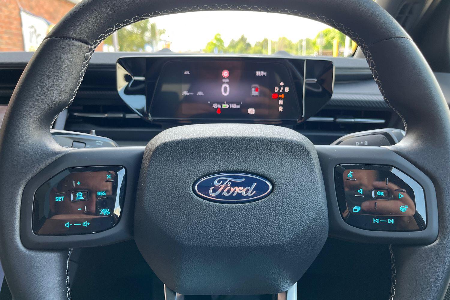 Ford Explorer Photo 11