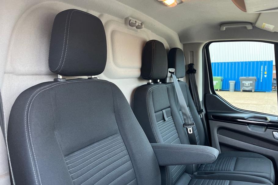 Used Ford TRANSIT CUSTOM YM70PUO 25