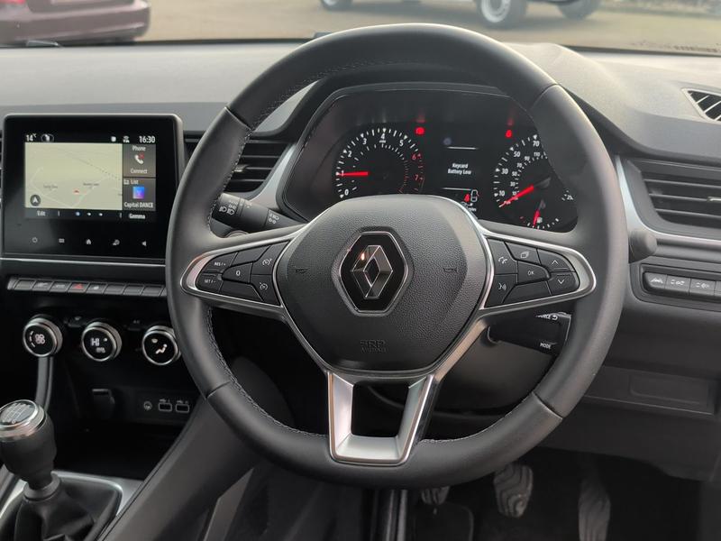 Used Renault Captur NG23FWL 32