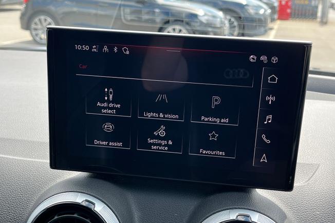 AUDI Q2 Photo 33