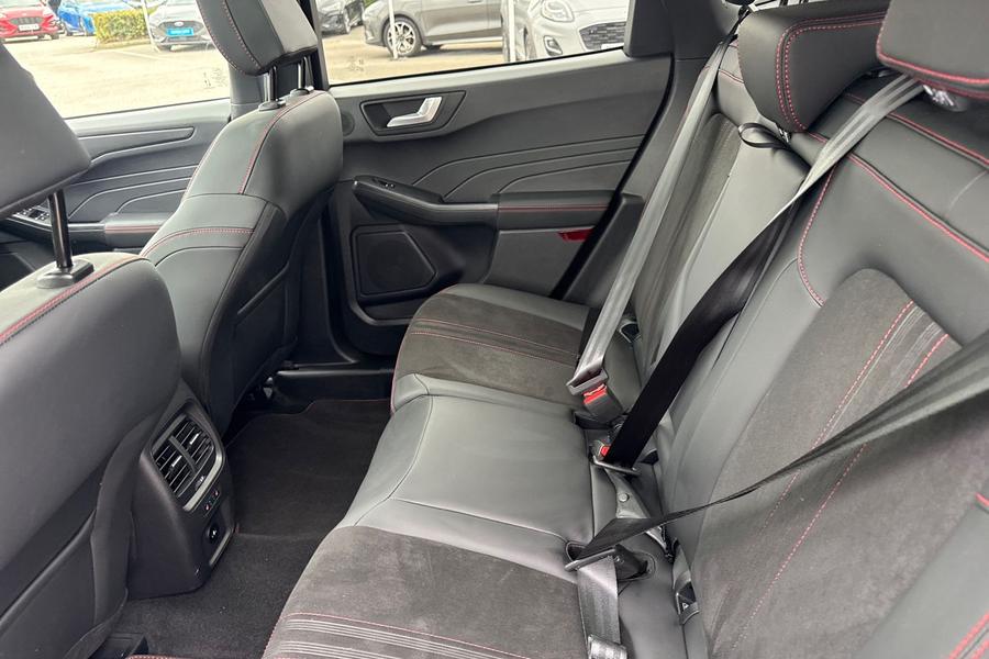 Ford KUGA Photo autoimg-6f4488ab92aa5dd685c52eaa376e17b5035ba2bf.jpg