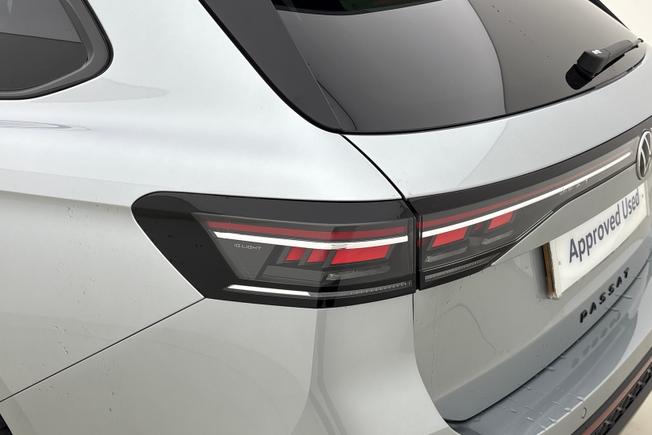 Volkswagen Passat Photo 18