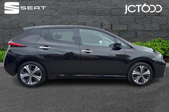 NISSAN Leaf Photo 4