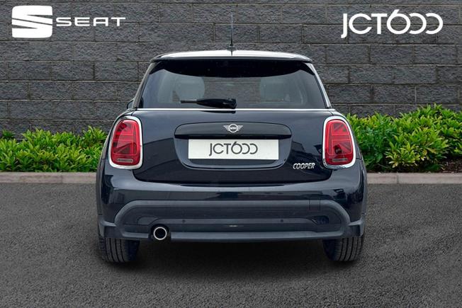 MINI Hatchback Photo 7