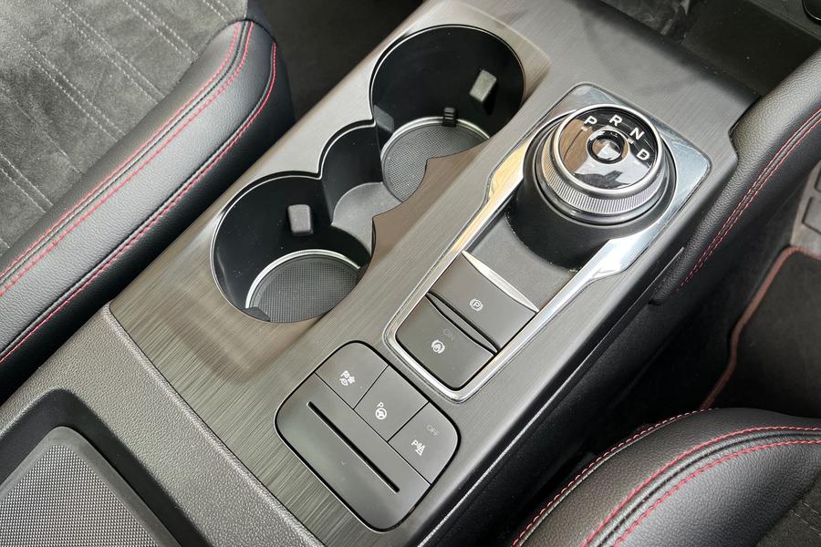 Ford KUGA Photo autoimg-6f5f6fa36965ff008f90bf35a0ffd49c4bef64c4.jpg