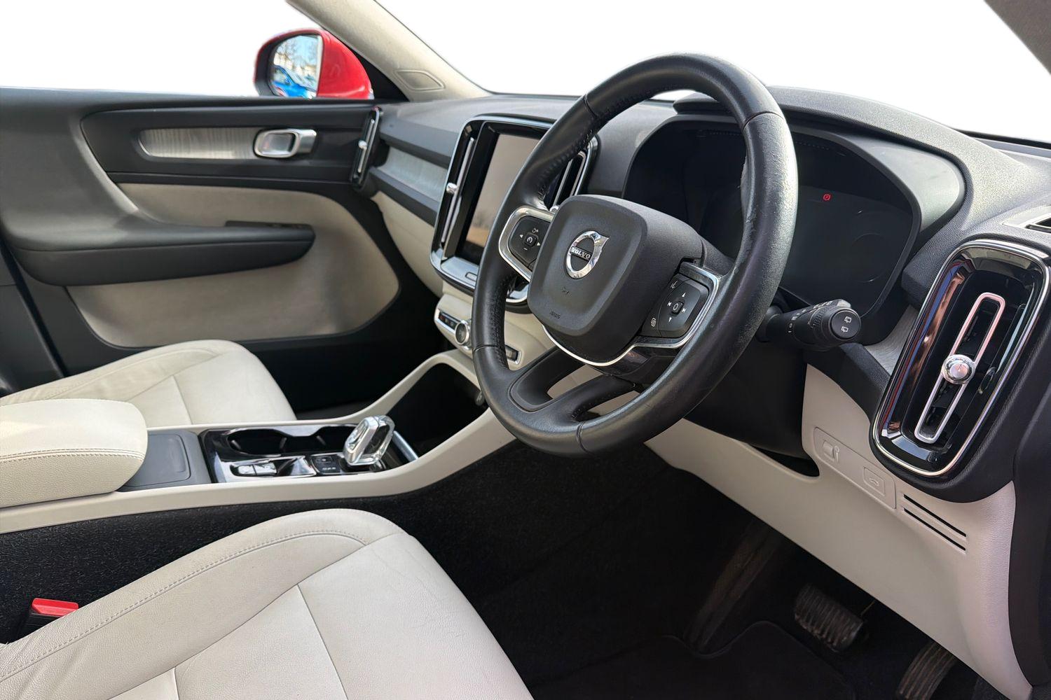 Volvo XC40 Photo 8