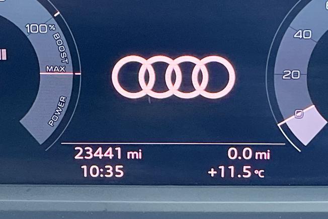 AUDI Q3 Photo 16