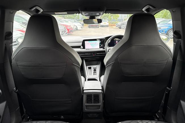 Volkswagen Golf Photo 30