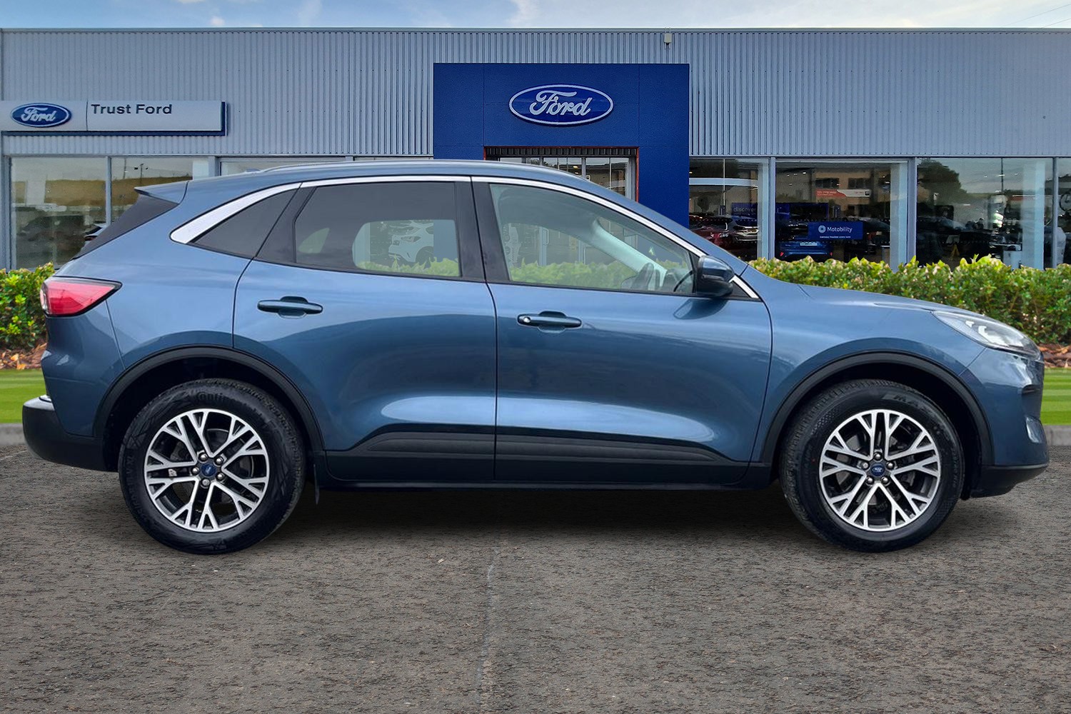 Ford KUGA Photo 2