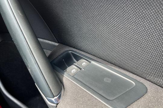 Volkswagen Golf Photo autoimg-6f68e4d22dd132028d4f5e0b593b05abec48b741.jpg