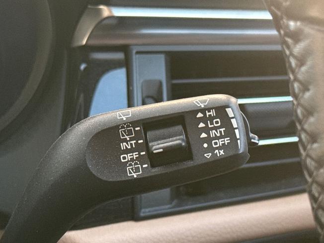 PORSCHE Macan Photo 37