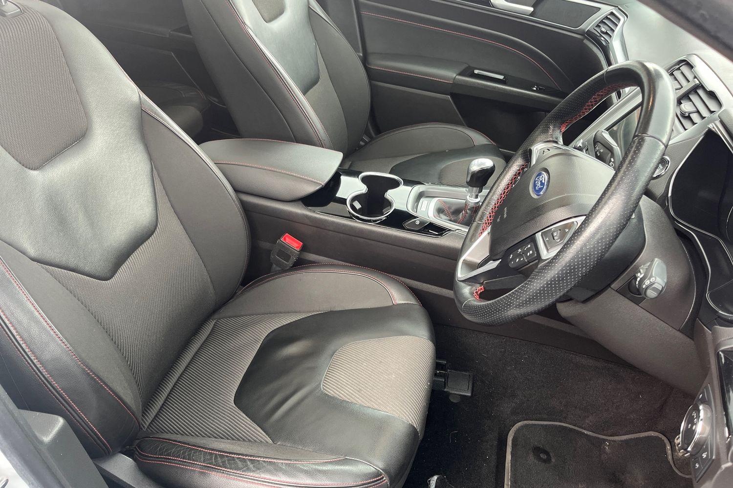 Ford MONDEO Photo 16