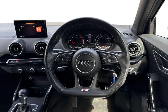 AUDI Q2 Photo 11