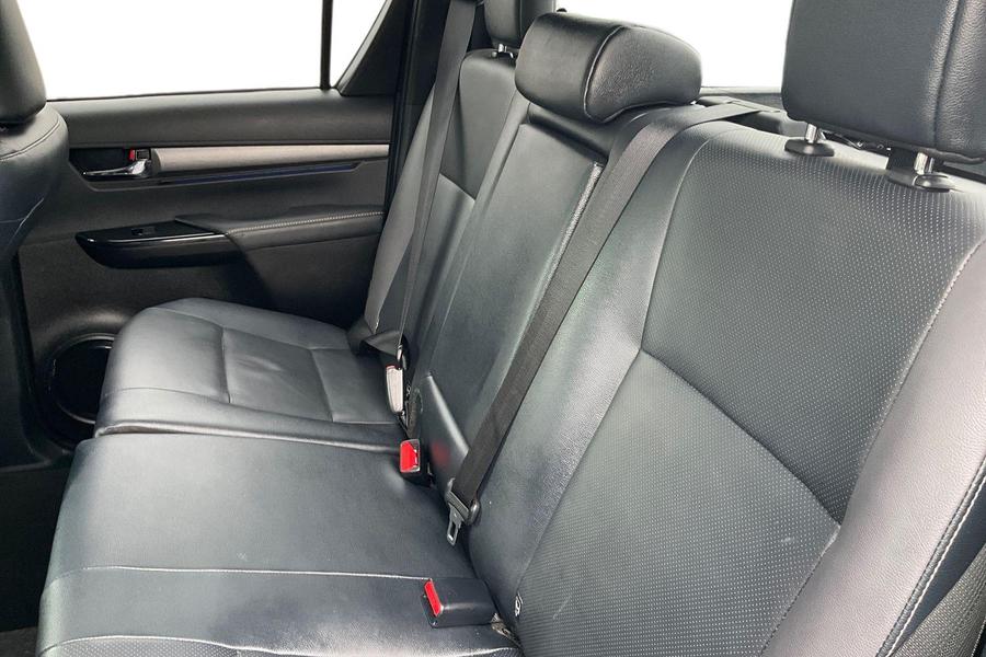 Toyota Hilux Photo autoimg-6f6cfb6ad4aa7ddaaddfa29fe4ffeb828283db51.jpg