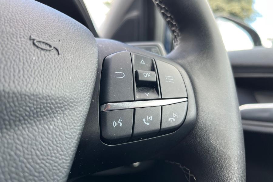 Ford PUMA Photo autoimg-6f6e8e3a2a5c2c0a3a24ea1adfdcf8db12b12fbe.jpg