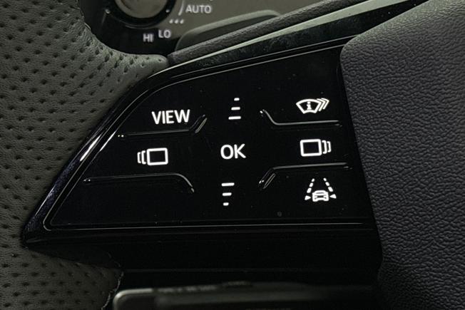 AUDI Q3 Photo 17