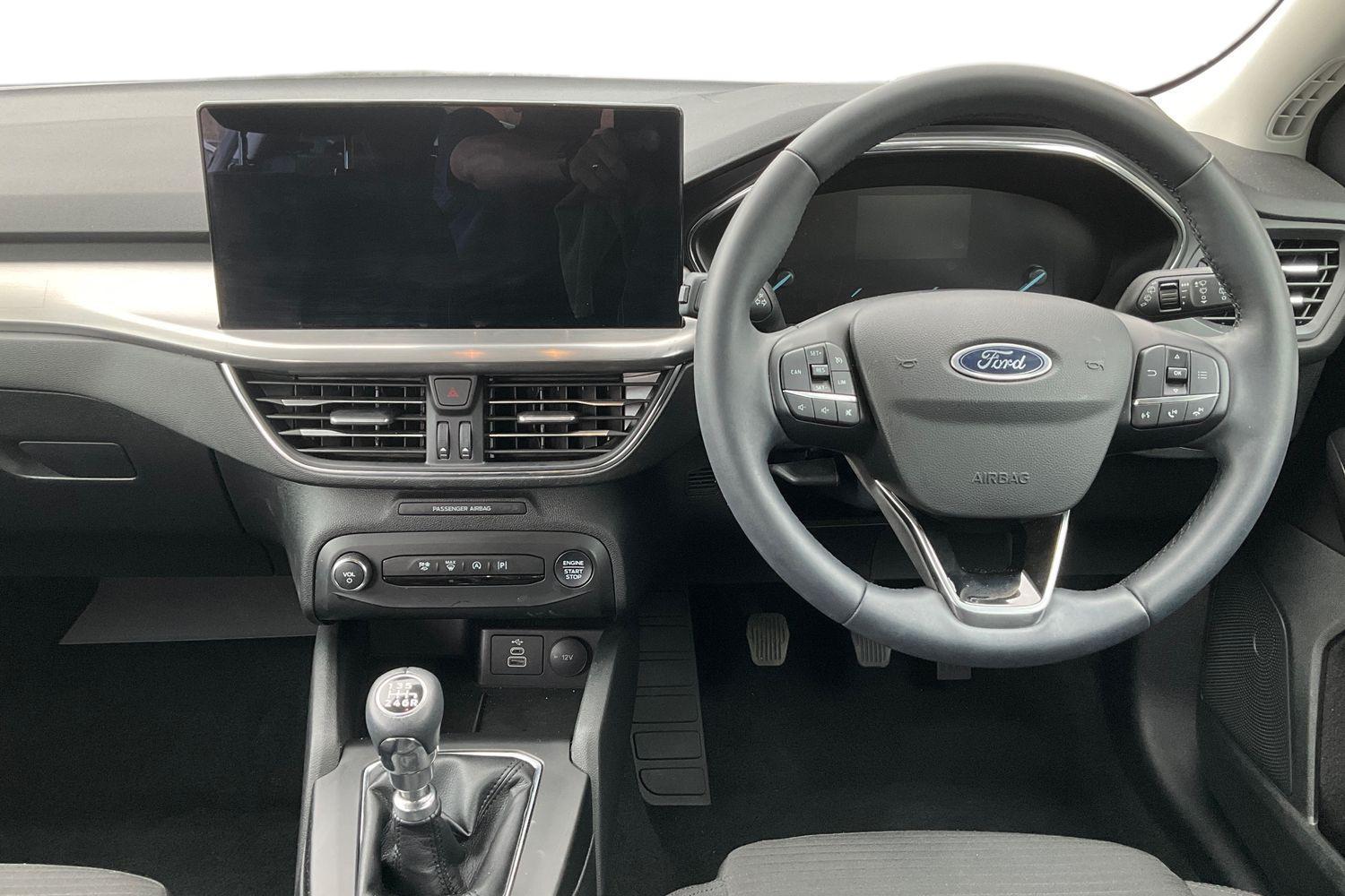 Ford Focus Photo 10