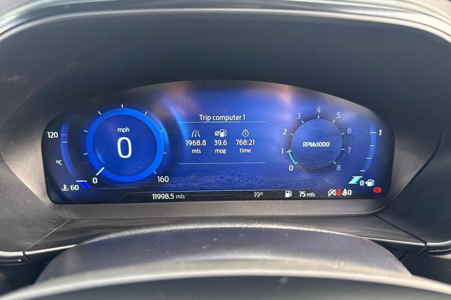 Ford FOCUS Photo autoimg-6f77154d1c7d9cb3ee385eb5bc22a9cc0d5fe955.jpg