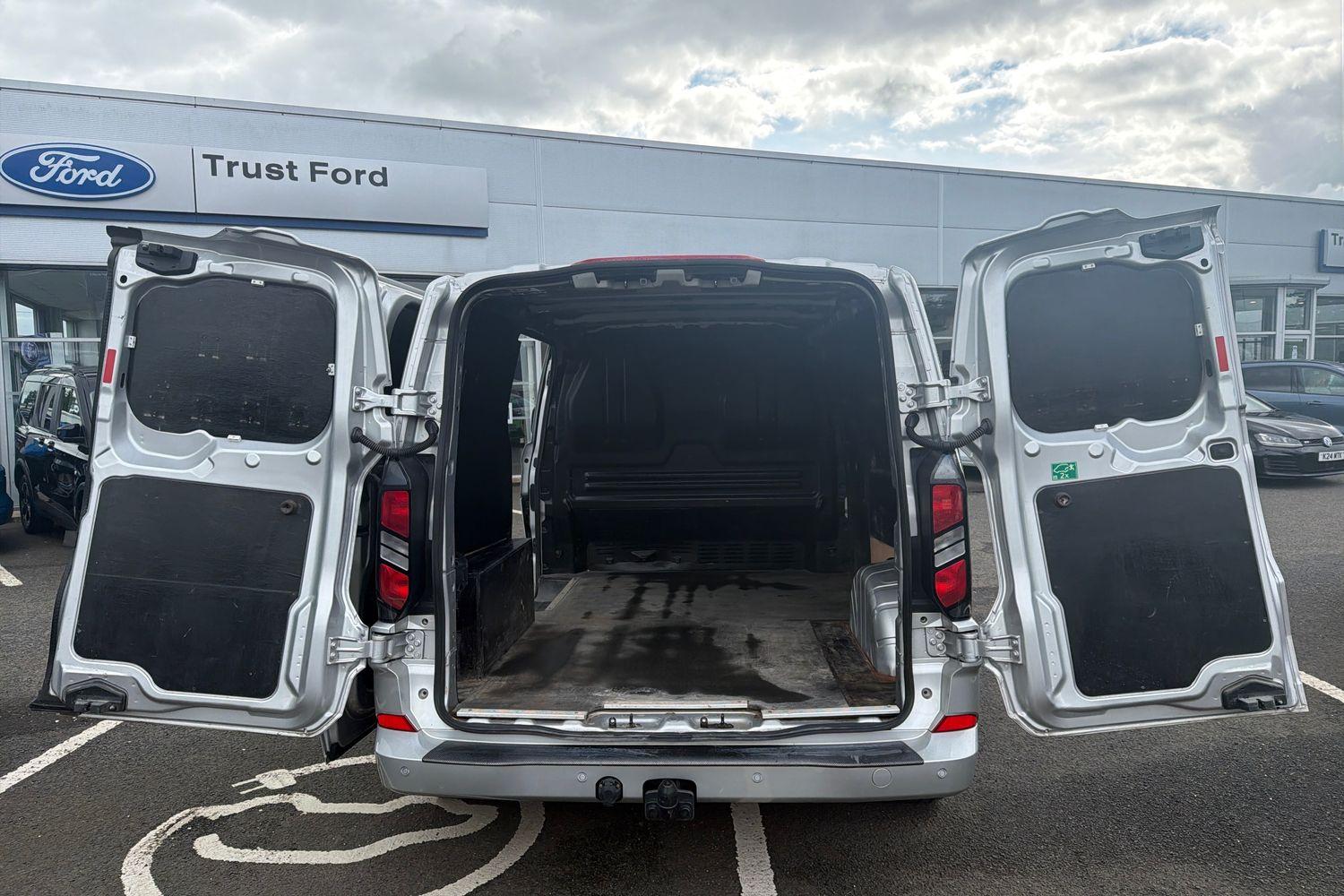 Ford TRANSIT CUSTOM Photo 5