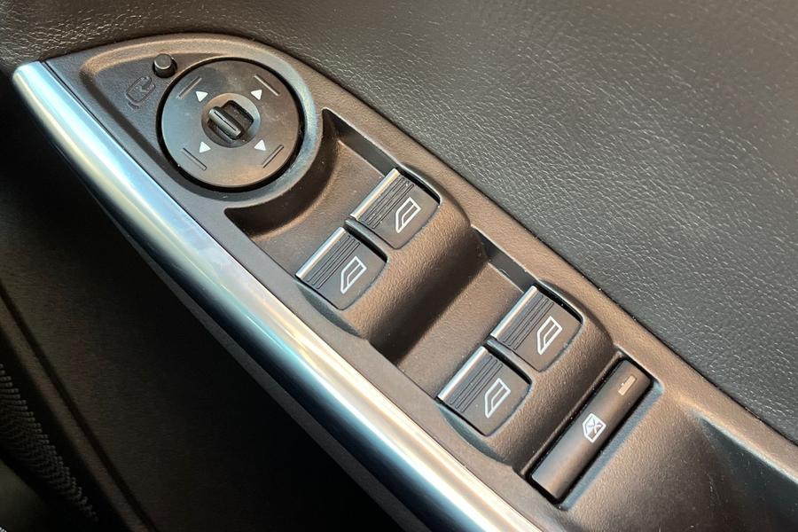Ford FOCUS Photo autoimg-6f800b0ec37e26ad06688b7af13ec489bd92fc1c.jpg