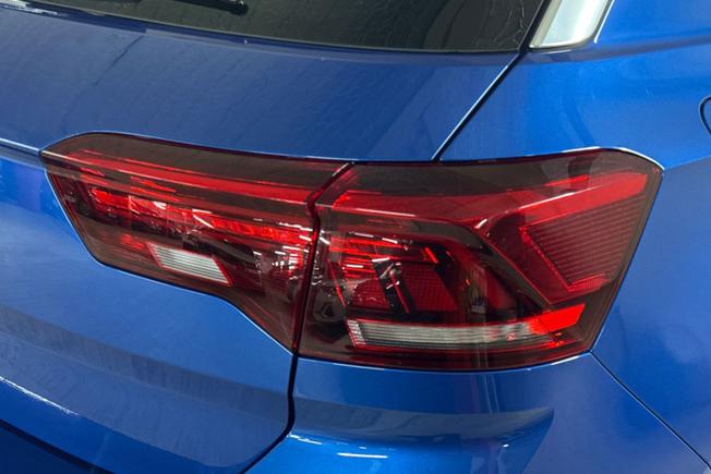 Volkswagen T-Roc Photo 18