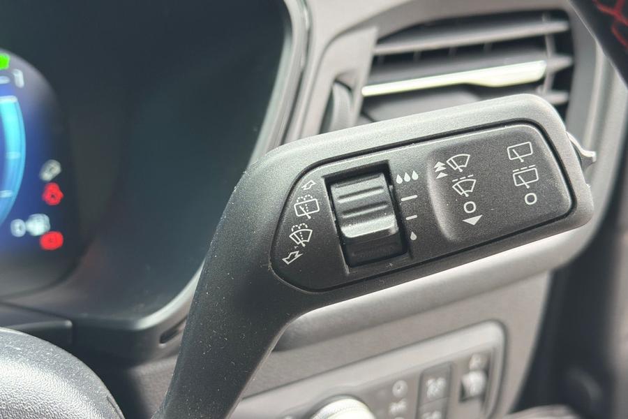 Ford KUGA Photo autoimg-6f81f7e23b4a803543293e4d3a6ff706274bbd7b.jpg