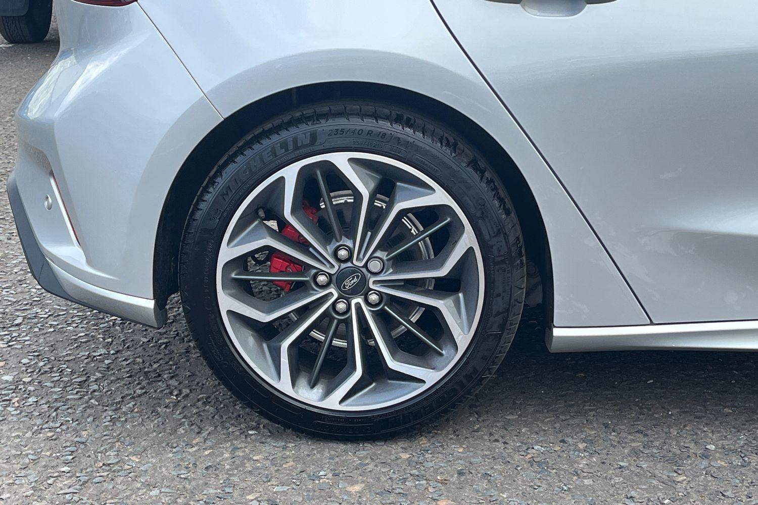 Ford Focus Photo 7