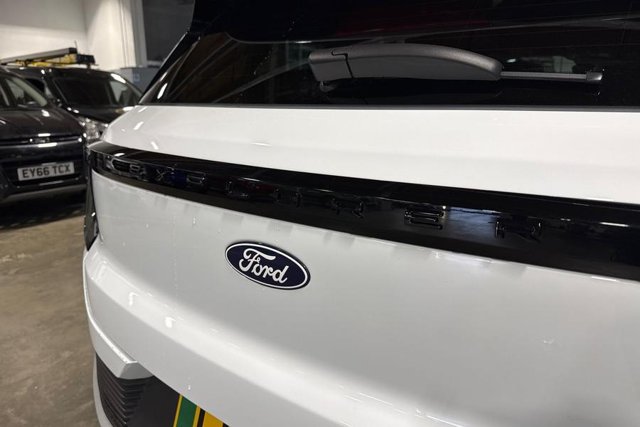 Ford Explorer Photo autoimg-6f8587299bdc10b650435bf7a28b8a71e1c7eaa5.jpg