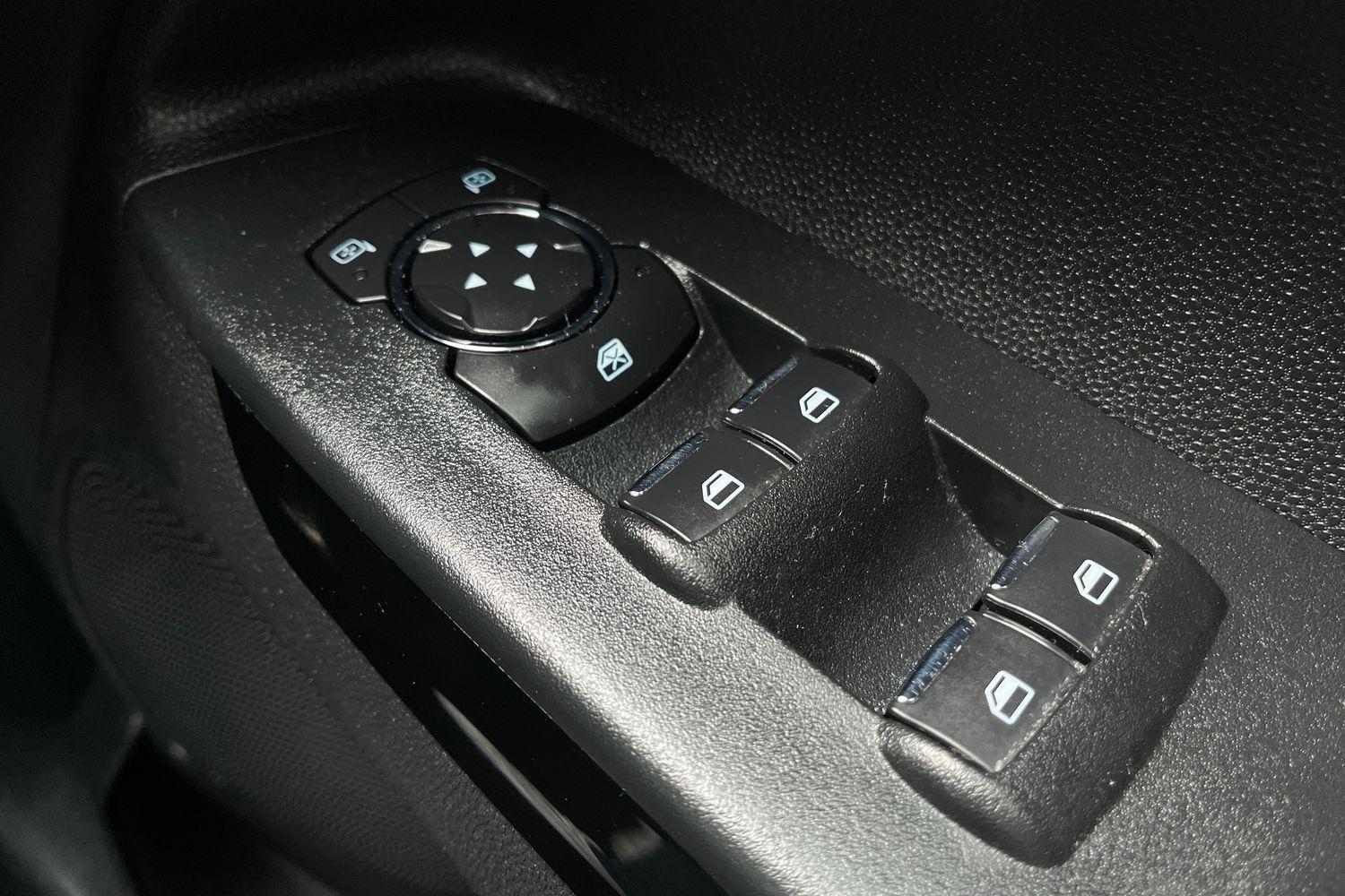 Ford EcoSport Photo 15