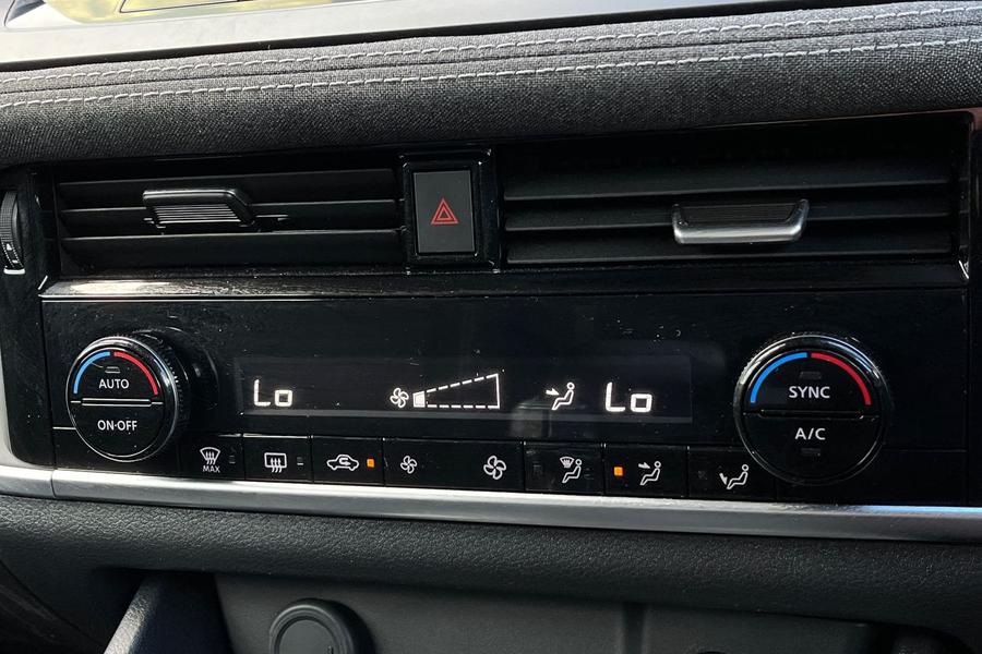 Nissan Qashqai Photo autoimg-6f930cfd03bed059c51d1f8de4a3f0ab0ff5ce86.jpg
