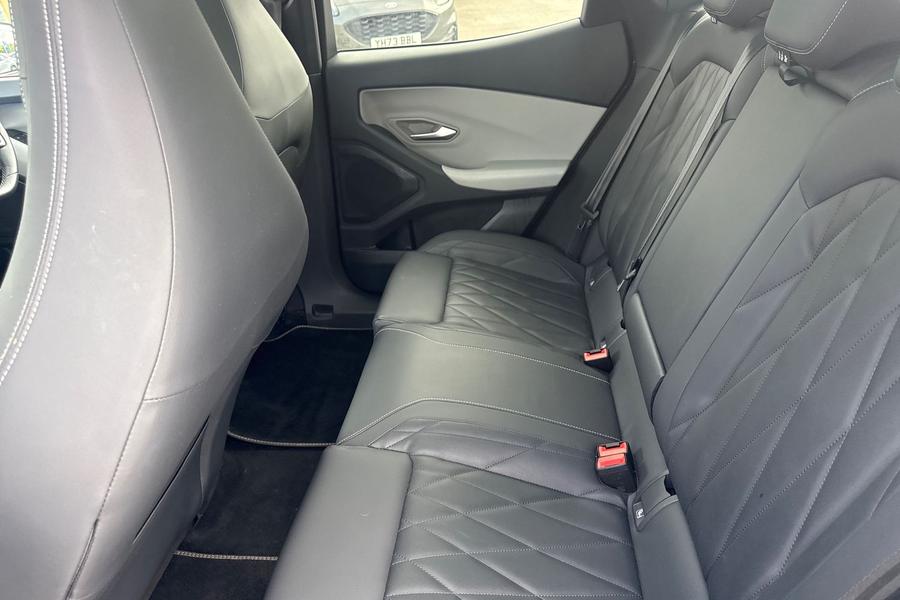 Ford Explorer Photo autoimg-6f93bea587323ee37e364d5693e7e21baa54b2cb.jpg