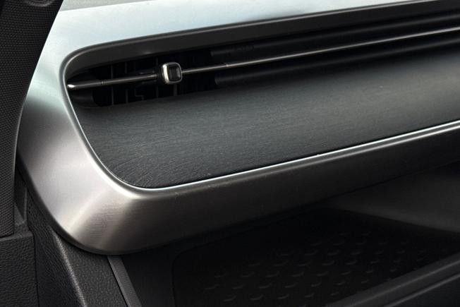 VOLKSWAGEN Id. Buzz Photo 43