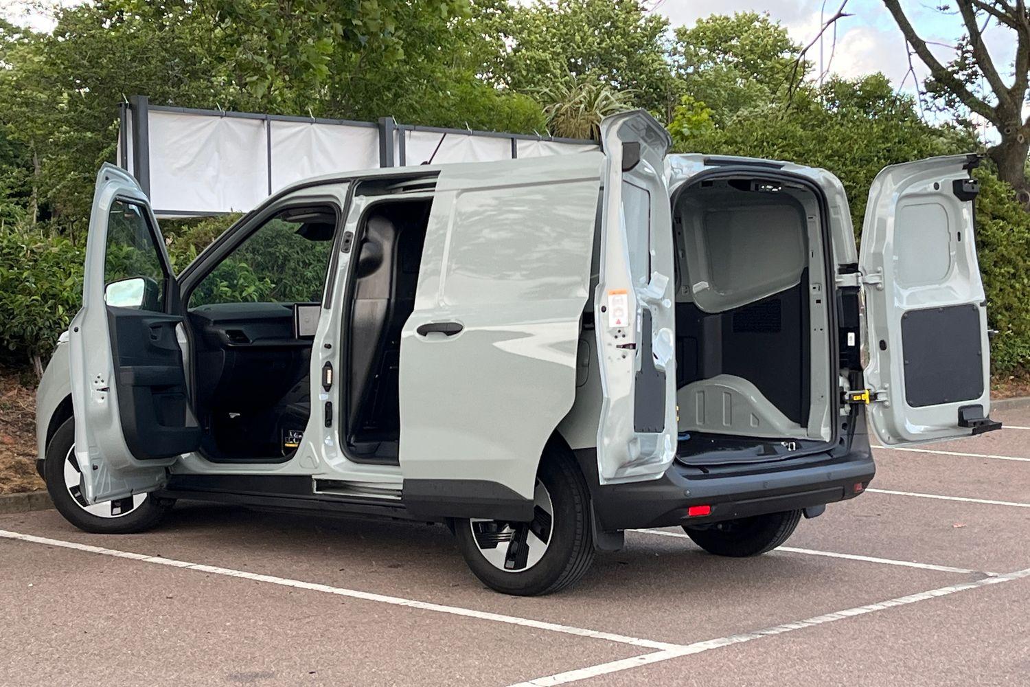 Ford E-TRANSIT COURIER Photo 6